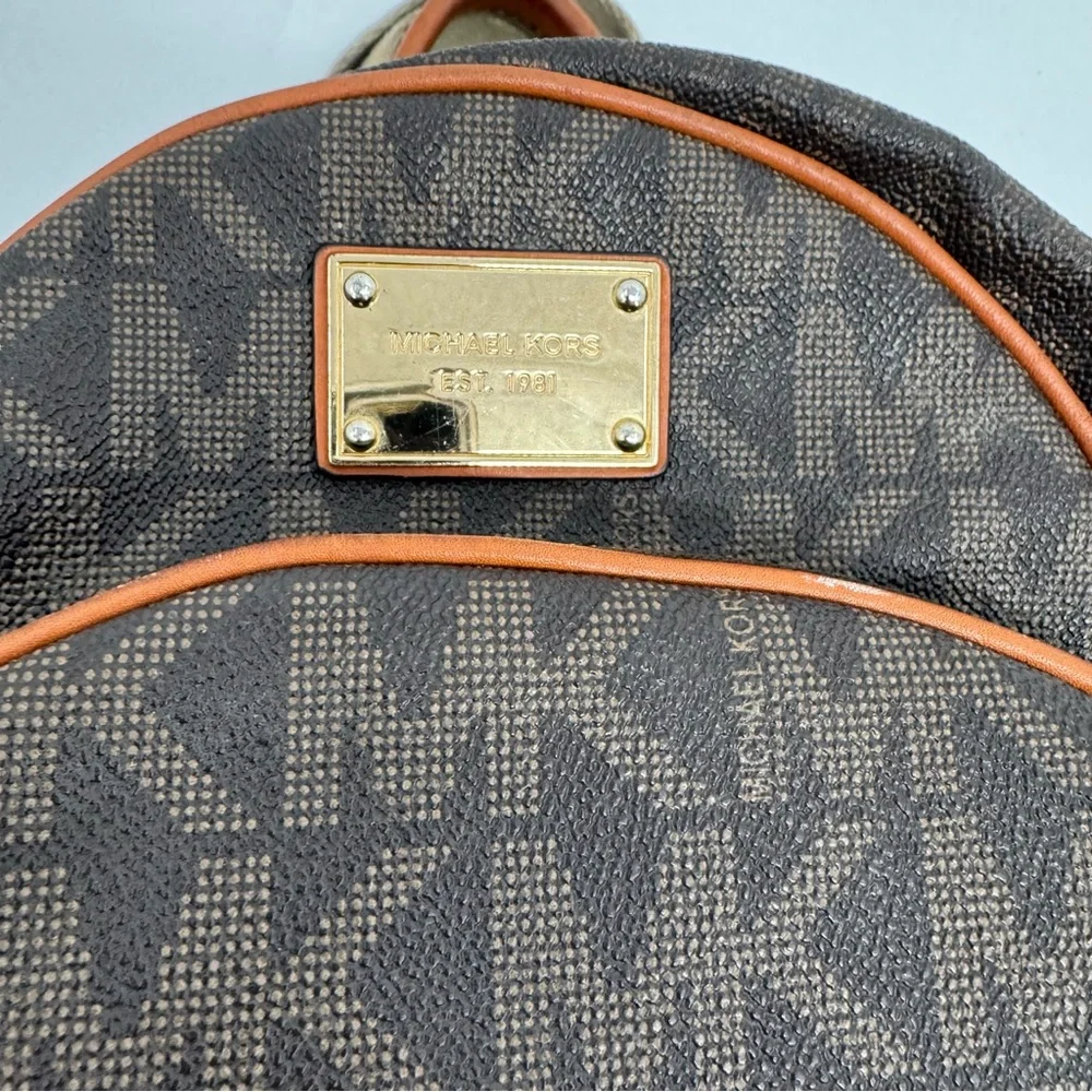 Michael Kors Jet Set Signature Backpack Brown - Picture 9 of 14